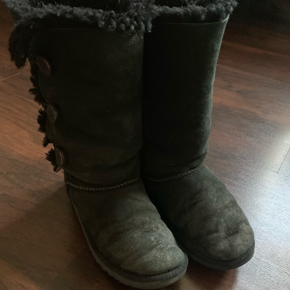 Uggs Bailey button triple! - Picture 4 of 4